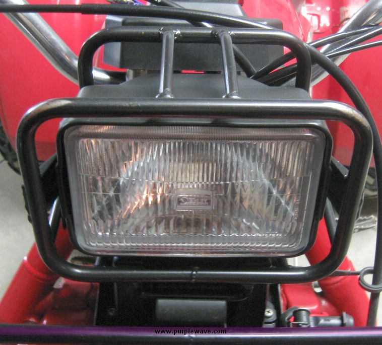 image for item 7849 1985 Honda ATC 250 ES Big Red three wheeler