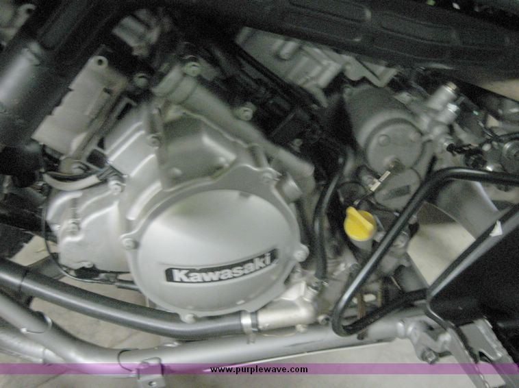 image for item 7852 2004 Kawasaki KFX 700 four wheeler