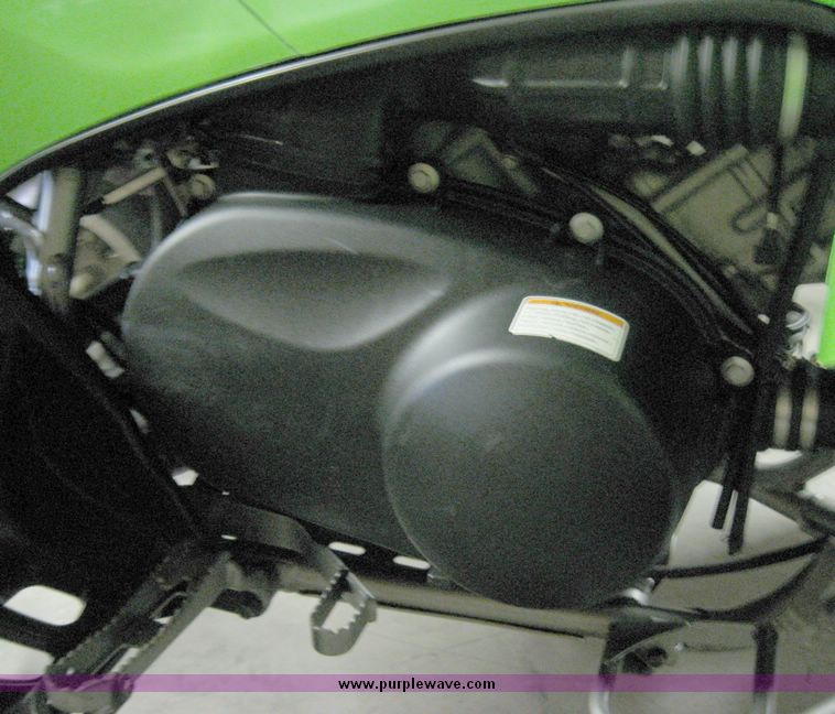 image for item 7852 2004 Kawasaki KFX 700 four wheeler