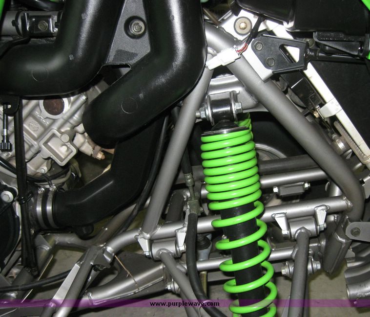 image for item 7852 2004 Kawasaki KFX 700 four wheeler