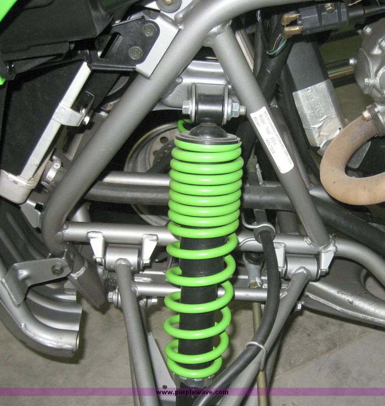 image for item 7852 2004 Kawasaki KFX 700 four wheeler