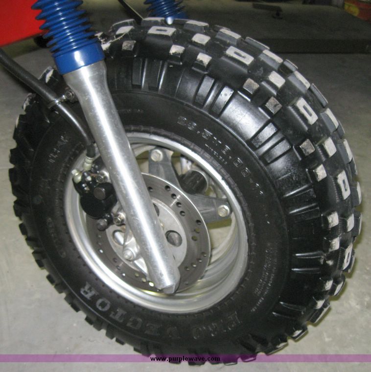 image for item 7854 1985 Honda ATC 200X three wheeler