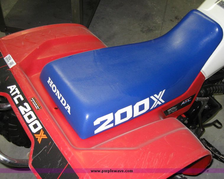 image for item 7854 1985 Honda ATC 200X three wheeler