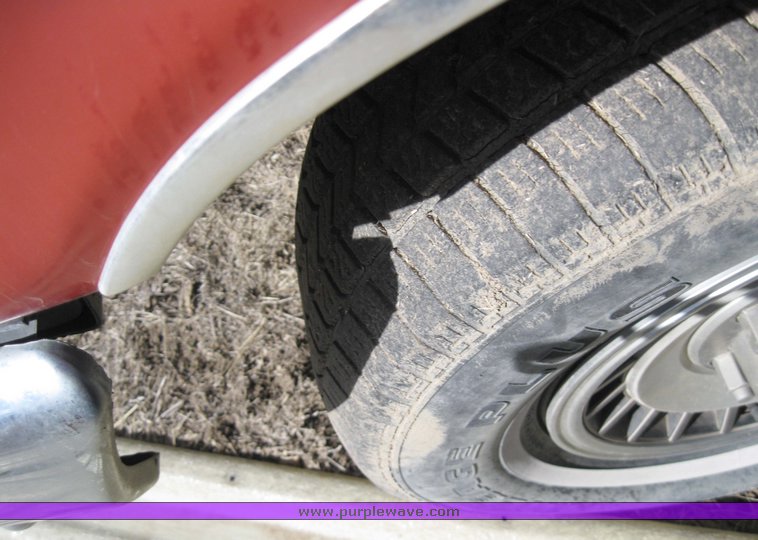 image for item 8437 1988 Ford F150