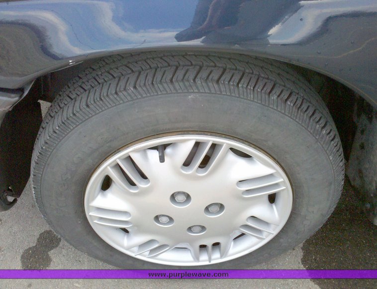 image for item 9999 1999 Saturn SL1