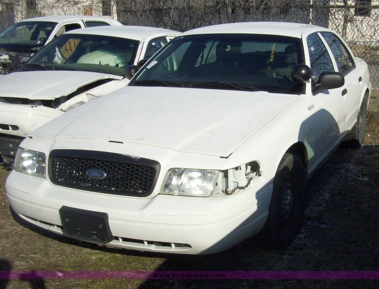 image for item 4604 2006 Ford Crown Victoria Police Interceptor
