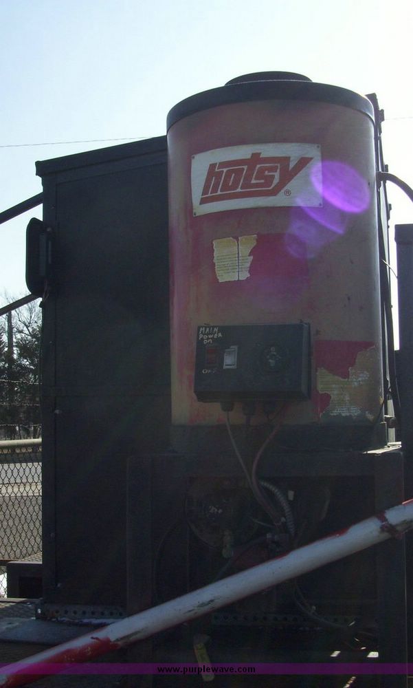 image for item 4606 1992 Ford Medium Heavy F700F truck