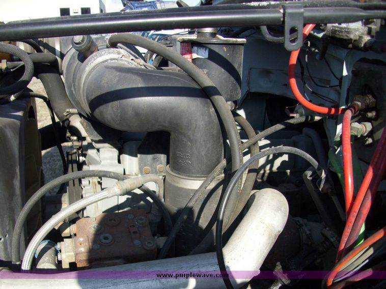 image for item 4606 1992 Ford Medium Heavy F700F truck