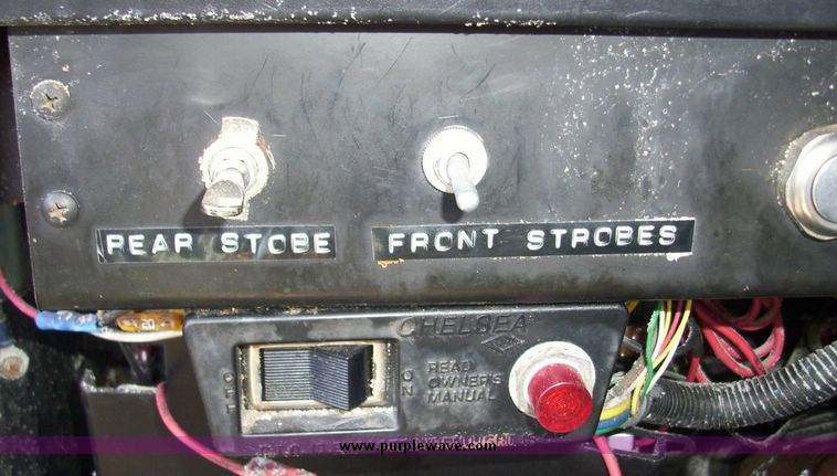 image for item 4607 1998 International Series 4700 truck
