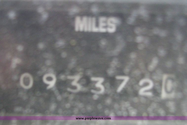 image for item 4607 1998 International Series 4700 truck