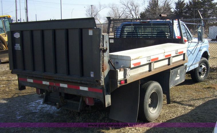 image for item 4609 1997 Ford F47 Super Duty