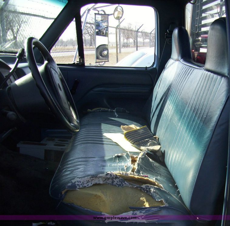 image for item 4609 1997 Ford F47 Super Duty
