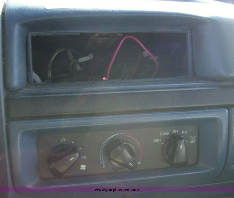 image for item 4609 1997 Ford F47 Super Duty