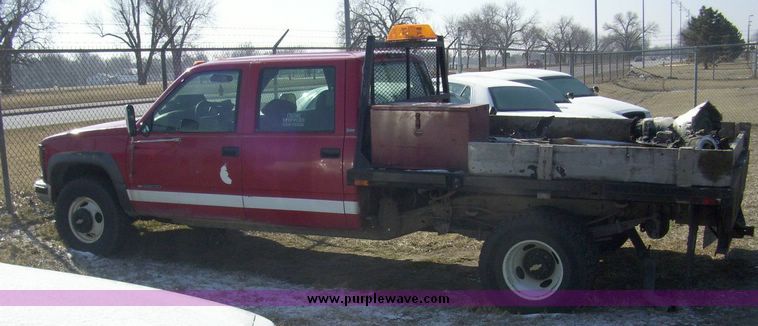 image for item 4611 1996 Chevrolet K3500 utility truck