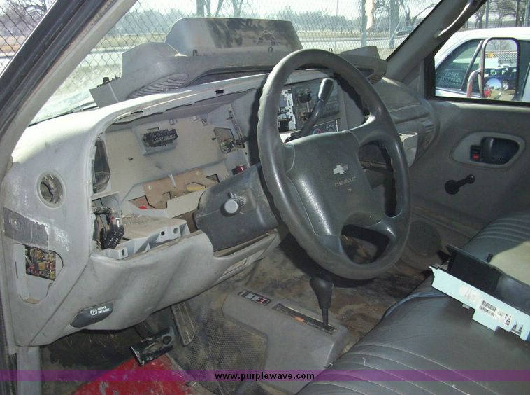image for item 4611 1996 Chevrolet K3500 utility truck