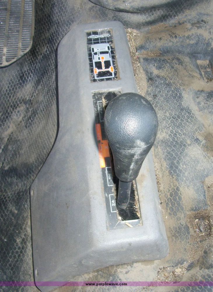 image for item 4611 1996 Chevrolet K3500 utility truck