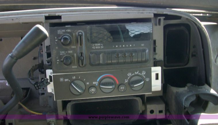 image for item 4611 1996 Chevrolet K3500 utility truck