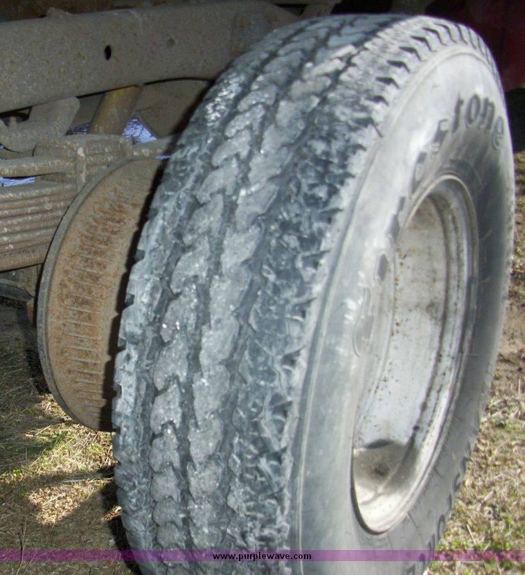 image for item 4611 1996 Chevrolet K3500 utility truck