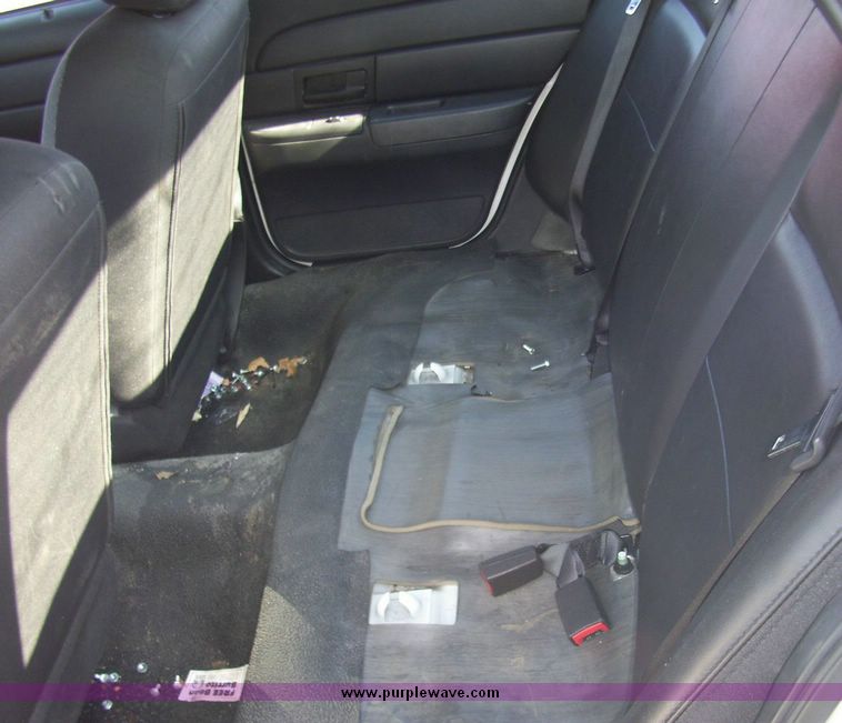 image for item 4612 2006 Ford Crown Victoria Police Interceptor