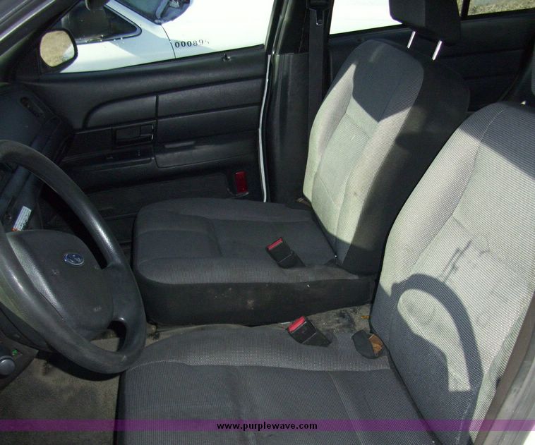 image for item 4613 2006 Ford Crown Victoria Police Interceptor