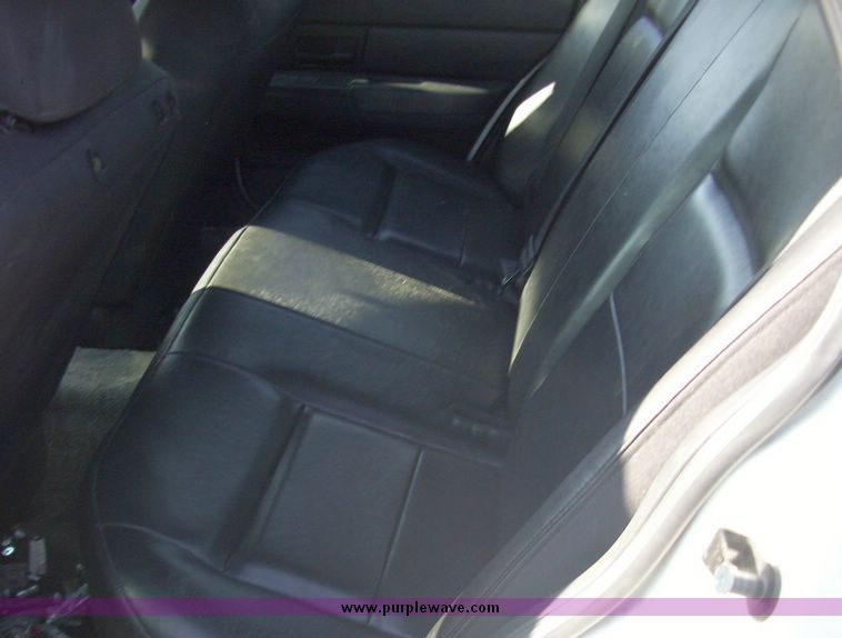 image for item 4613 2006 Ford Crown Victoria Police Interceptor