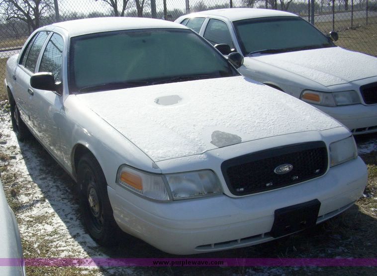 image for item 4614 2006 Ford Crown Victoria Police Interceptor