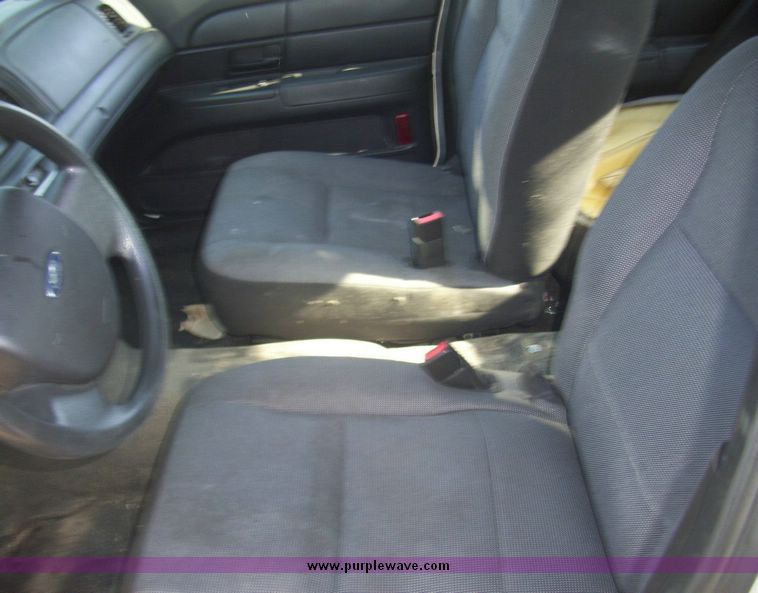 image for item 4614 2006 Ford Crown Victoria Police Interceptor
