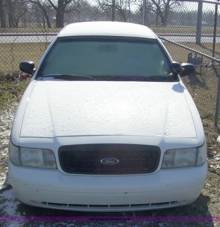 image for item 4615 2006 Ford Crown Victoria Police Interceptor