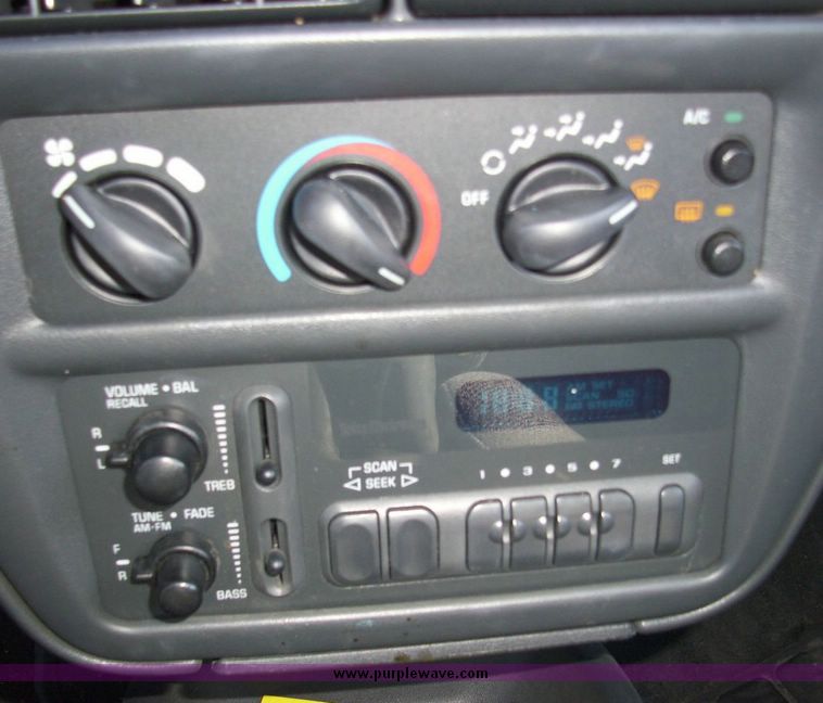 image for item 4616 1999 Chevrolet Cavalier