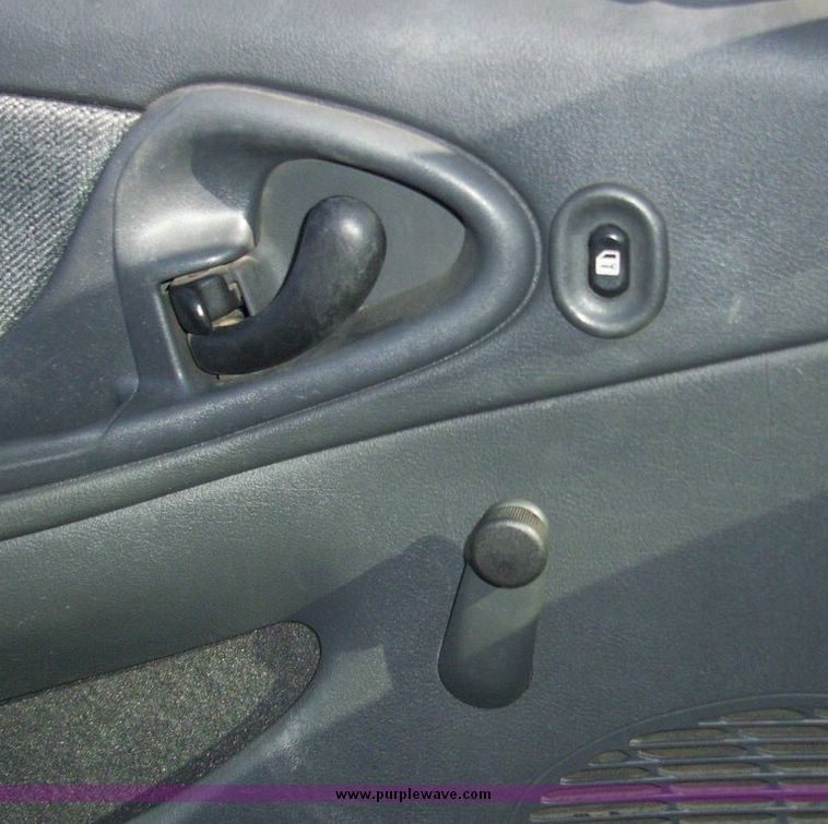 image for item 4616 1999 Chevrolet Cavalier