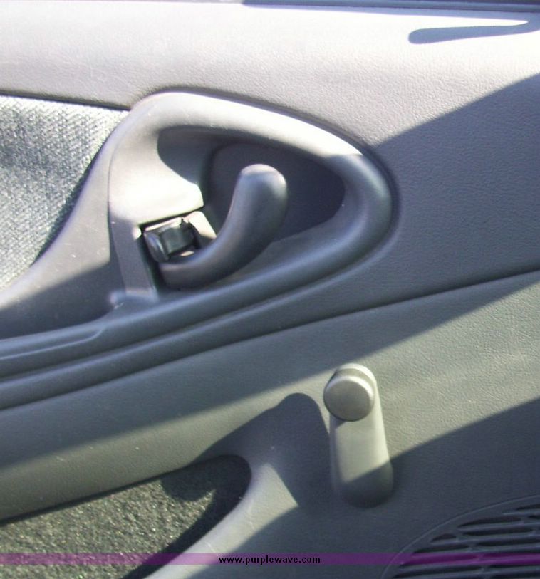 image for item 4617 2003 Chevrolet Cavalier