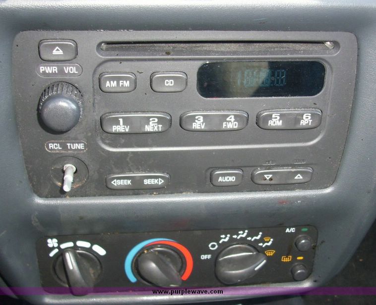 image for item 4620 2002 Chevrolet Cavalier