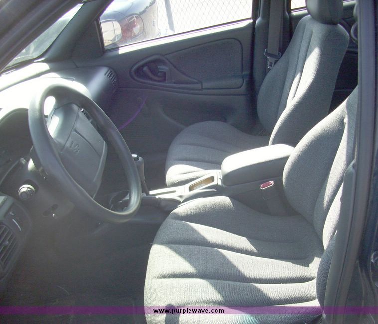 image for item 4621 2002 Chevrolet Cavalier