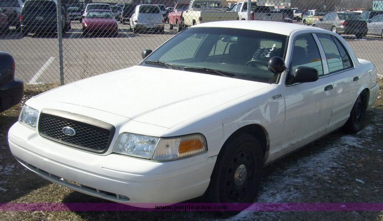 image for item 4622 2006 Ford Crown Victoria Police Interceptor