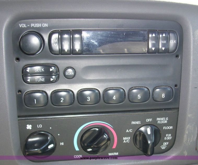 image for item 4624 1998 Ford F150 pickup