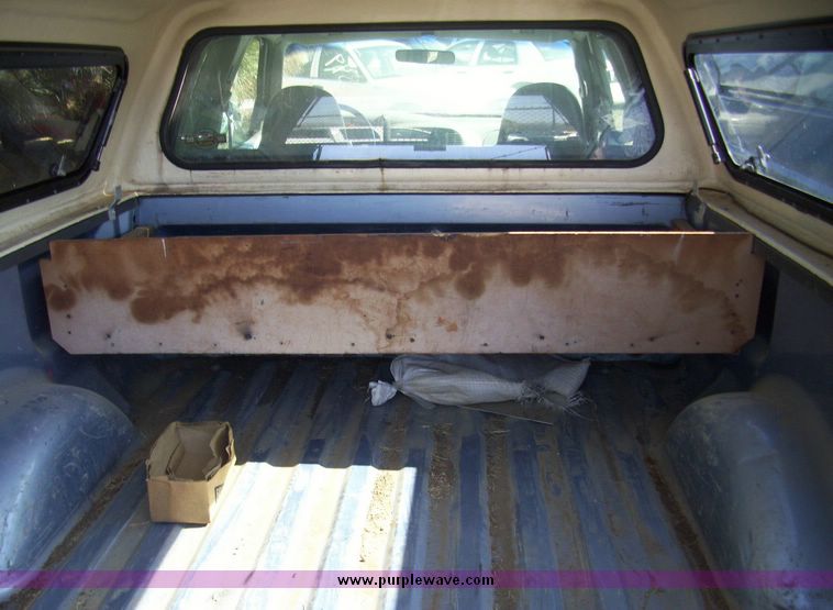 image for item 4624 1998 Ford F150 pickup