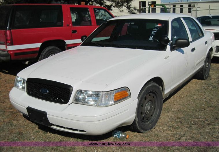 image for item 4625 2006 Ford Crown Victoria Police Interceptor