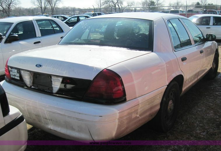 image for item 4625 2006 Ford Crown Victoria Police Interceptor