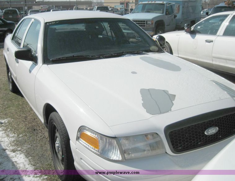 image for item 4626 2006 Ford Crown Victoria Police Interceptor