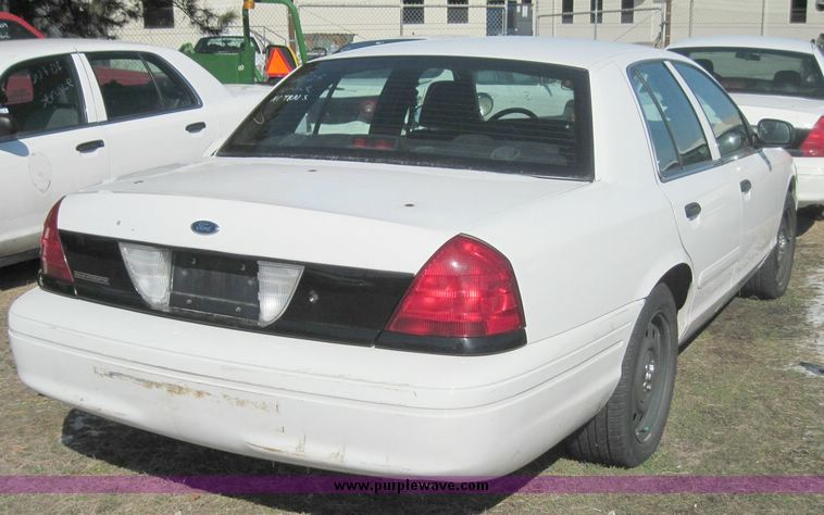 image for item 4626 2006 Ford Crown Victoria Police Interceptor