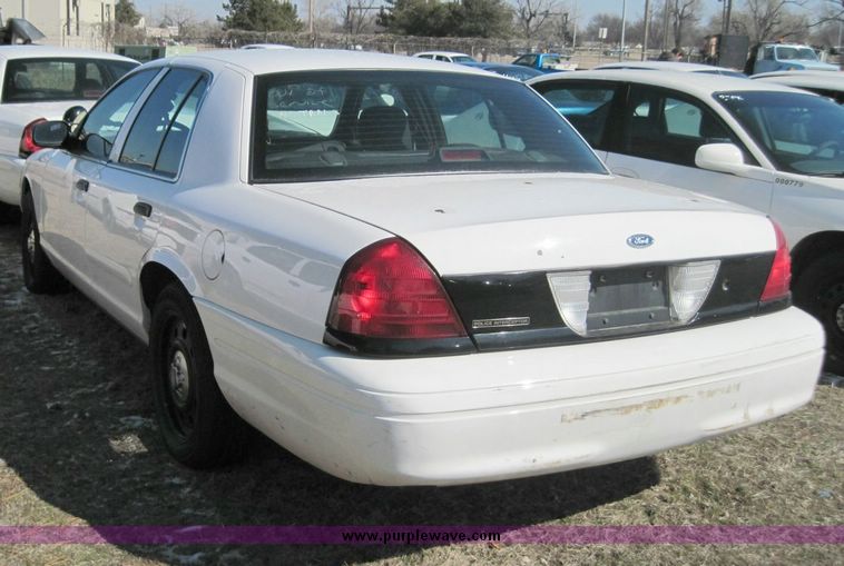image for item 4626 2006 Ford Crown Victoria Police Interceptor