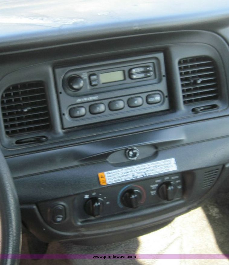 image for item 4626 2006 Ford Crown Victoria Police Interceptor