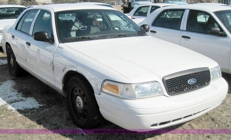 image for item 4631 2006 Ford Crown Victoria Police Interceptor