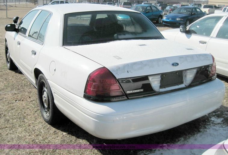 image for item 4635 2006 Ford Crown Victoria Police Interceptor