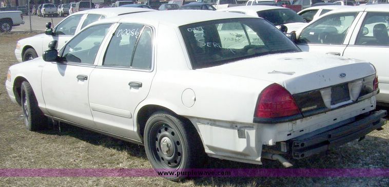 image for item 4636 2006 Ford Crown Victoria Police Interceptor