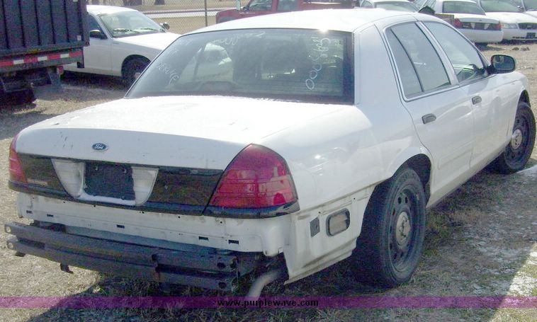 image for item 4636 2006 Ford Crown Victoria Police Interceptor