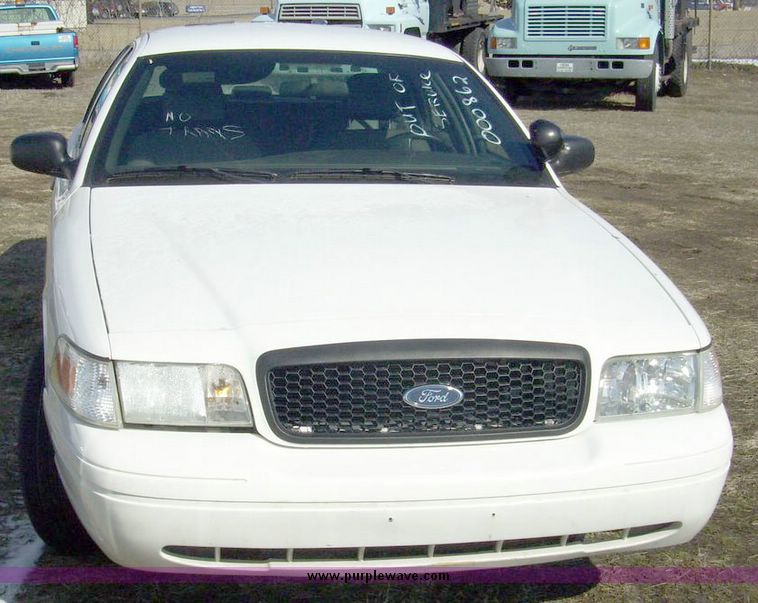 image for item 4636 2006 Ford Crown Victoria Police Interceptor