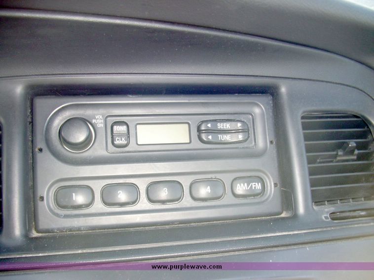 image for item 4636 2006 Ford Crown Victoria Police Interceptor