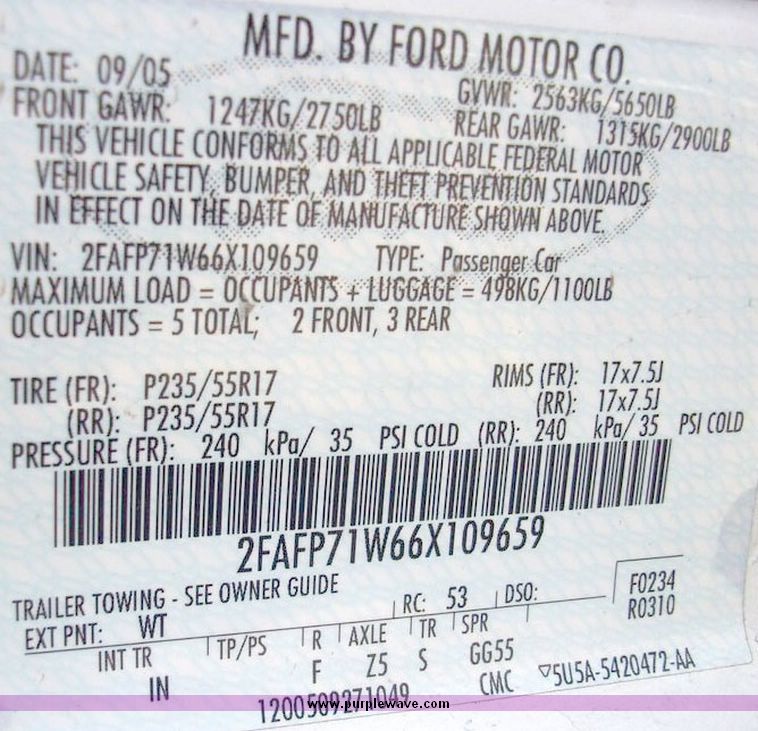 image for item 4636 2006 Ford Crown Victoria Police Interceptor