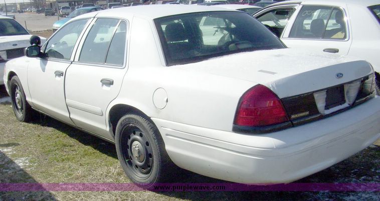 image for item 4637 2006 Ford Crown Victoria Police Interceptor
